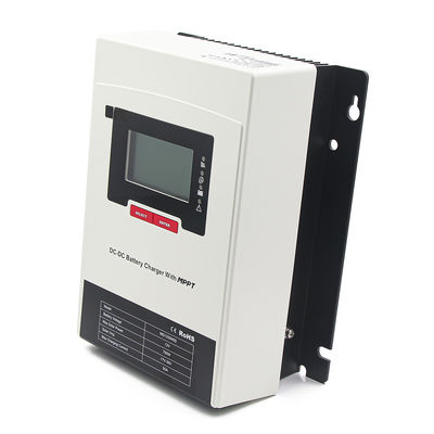 سعر جيد شاحن بطارية السيارة 12Vdc DC DC 30A مع جهاز تحكم شمسي MPPT درجة حماية IP32 الانترنت